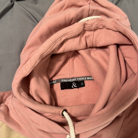 Ampersand Ave Singlehood - Picture 2 of 2